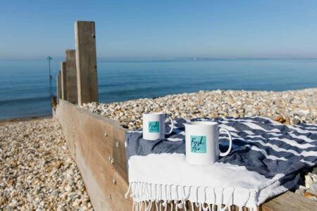 Charming Bolthole 400M To Beach Earnley Bagian luar foto
