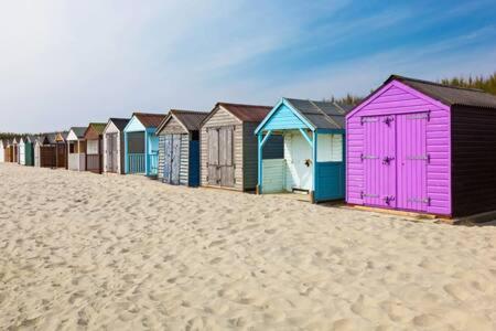Charming Bolthole 400M To Beach Earnley Bagian luar foto