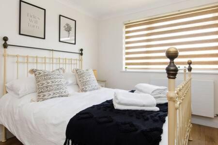 Charming Bolthole 400M To Beach Earnley Bagian luar foto